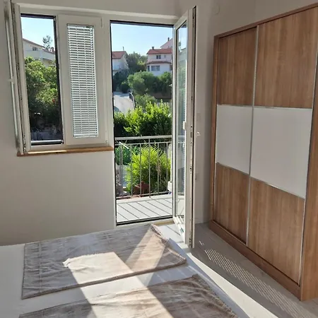 Apartment By The Sea Supetarska Draga - Donja, Rab - 25308 Rab Town