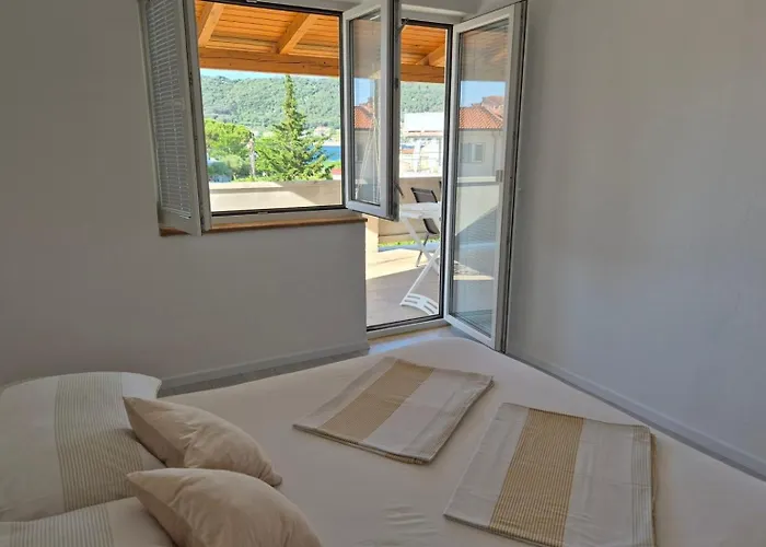 By The Sea Supetarska Draga - Donja, Rab - 25308 Apartamento *